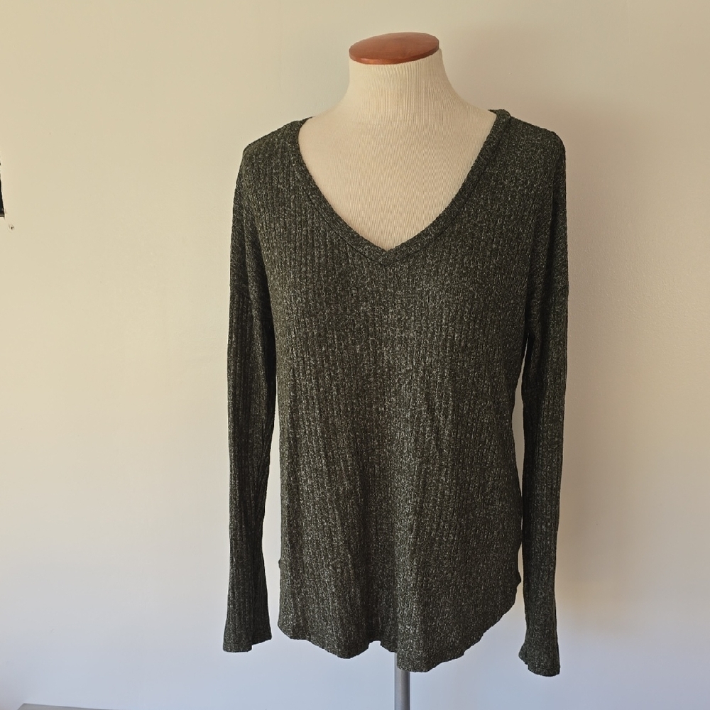 American Eagle Outfitters Dark Gray V-Neck Long Sleeve Top